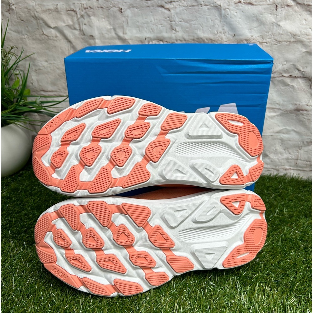 Hoka Clifton 9  Cantaloupe / White women size   7 new with box - Picture 12 of 17